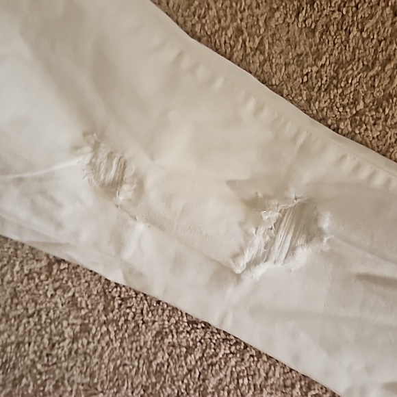 New york &company soho jeans, white ankle length, distressed jegging size 6 nwti - Picture 2 of 6